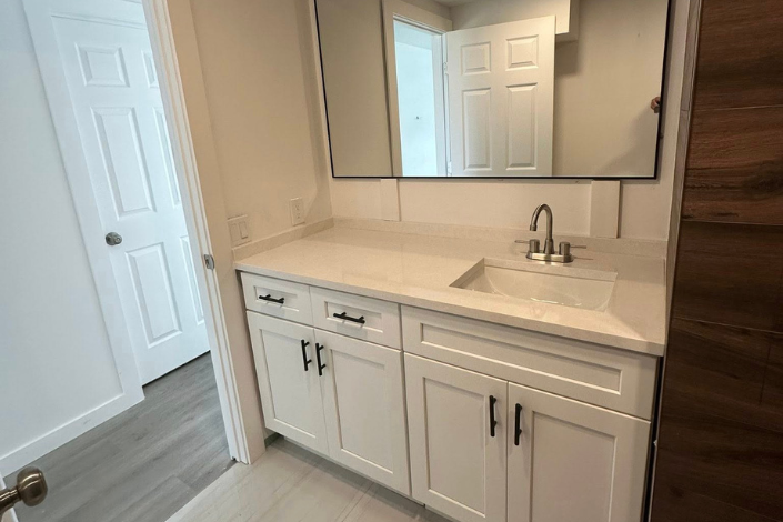 Mobile Home Remodelada com Lago – Coconut Creek, FL (15)