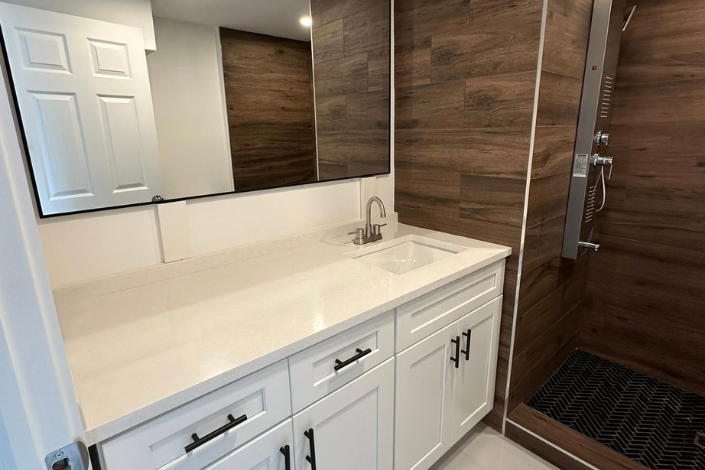 Mobile Home Remodelada com Lago – Coconut Creek, FL (2)