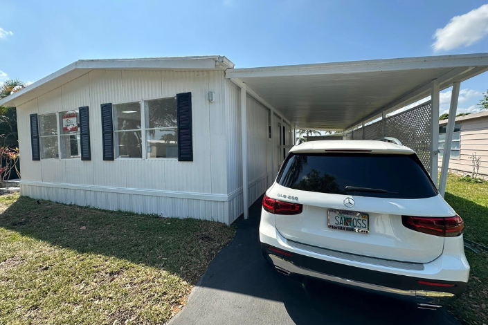 Mobile Home Remodelada com Lago – Coconut Creek, FL (5)
